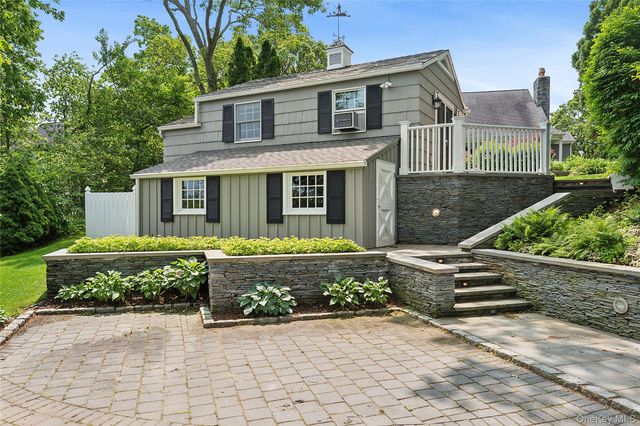 1497 Peconic Bay Boulevard, Laurel, NY 11948