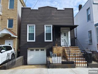 66 Irving Street, Jersey City, NJ 07307
