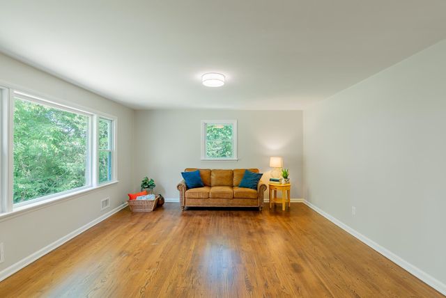546 LUPTON RD, Woodstock, VA 22664