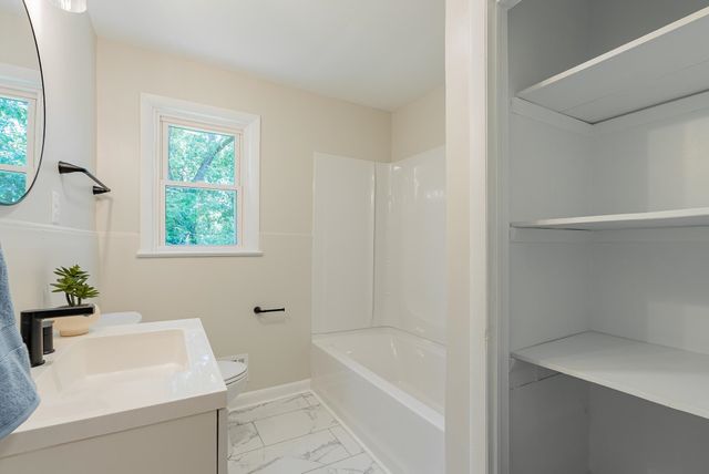 546 LUPTON RD, Woodstock, VA 22664