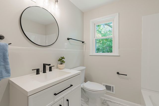 546 LUPTON RD, Woodstock, VA 22664
