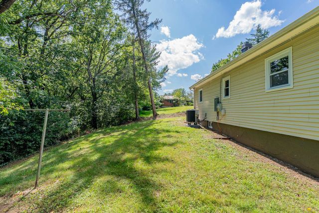 546 LUPTON RD, Woodstock, VA 22664