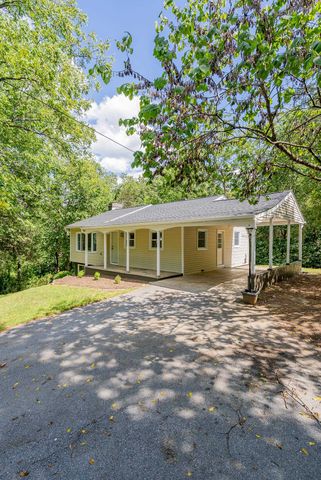 546 LUPTON RD, Woodstock, VA 22664