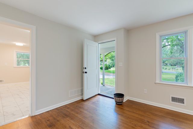 546 LUPTON RD, Woodstock, VA 22664