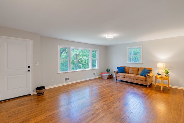 546 LUPTON RD, Woodstock, VA 22664