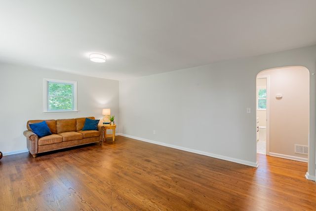 546 LUPTON RD, Woodstock, VA 22664