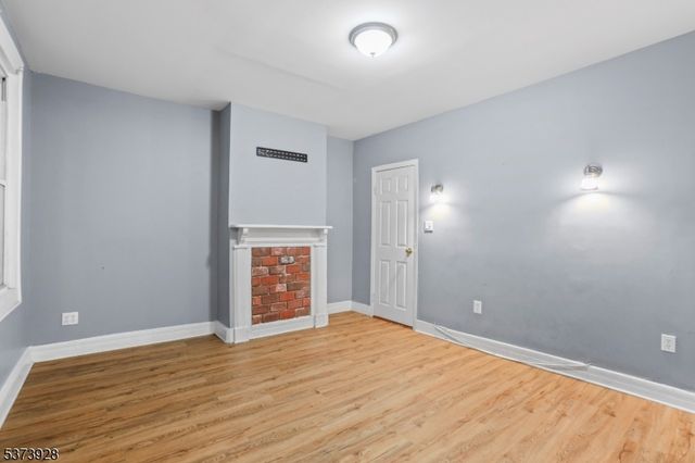 79 Irving St, Newark City, NJ 07104