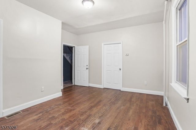 79 Irving St, Newark City, NJ 07104