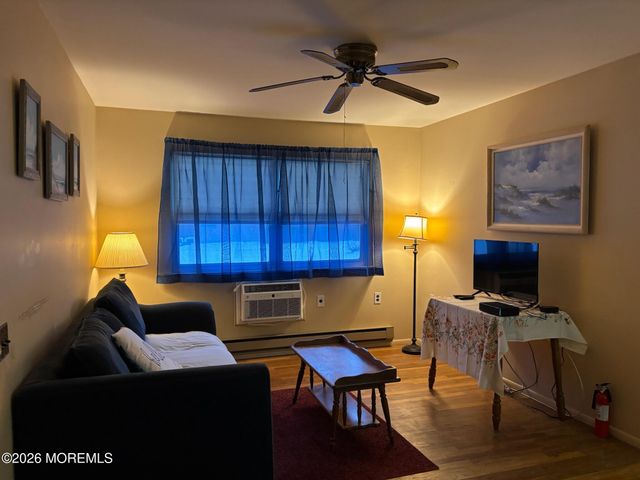 21 Snowberry Lane A, Whiting, NJ 08759