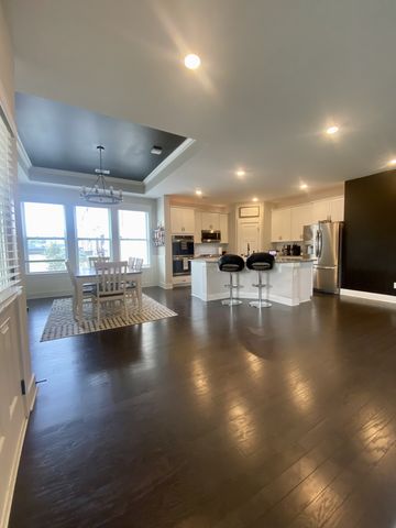 1601 Drakes Creek Rd, Hendersonville, TN 37075