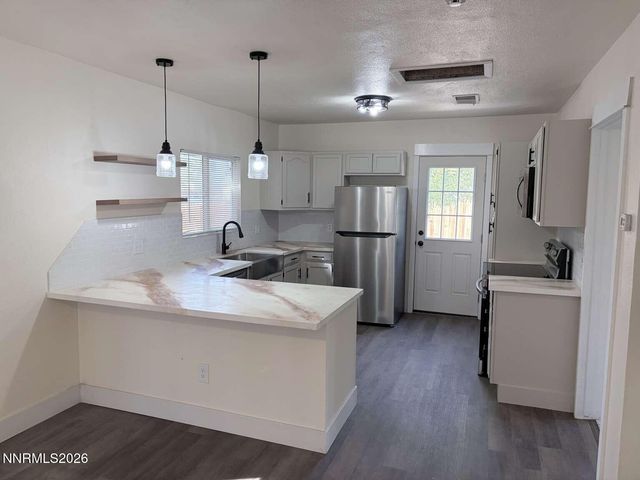 1016 Prater Way, Sparks, NV 89431