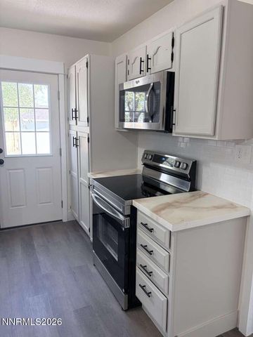1016 Prater Way, Sparks, NV 89431