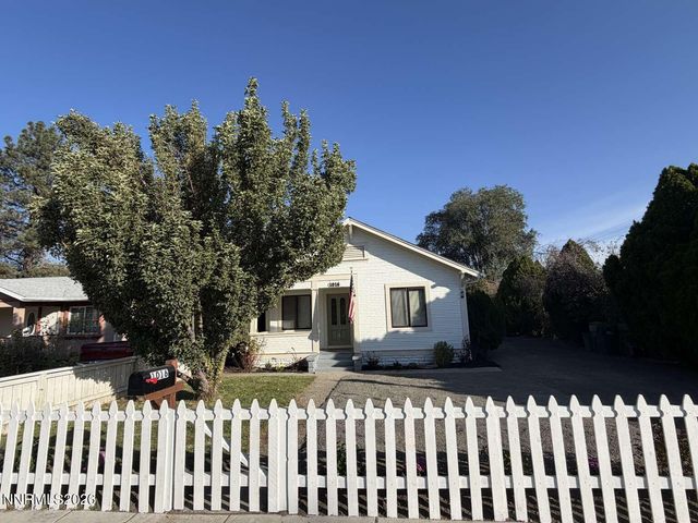 1016 Prater Way, Sparks, NV 89431