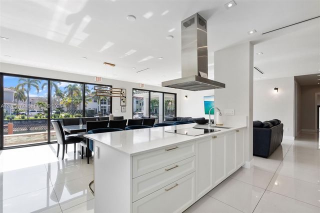 850 Washington St, Hollywood, FL 33019