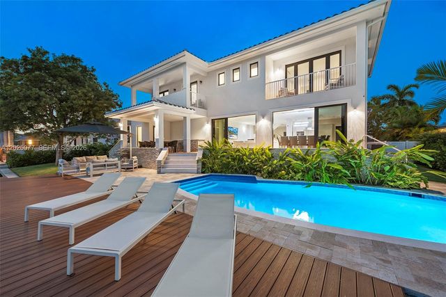 850 Washington St, Hollywood, FL 33019