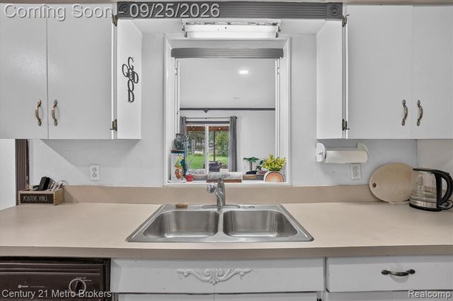 4188 Carmanwood Drive, Flint, MI 48507