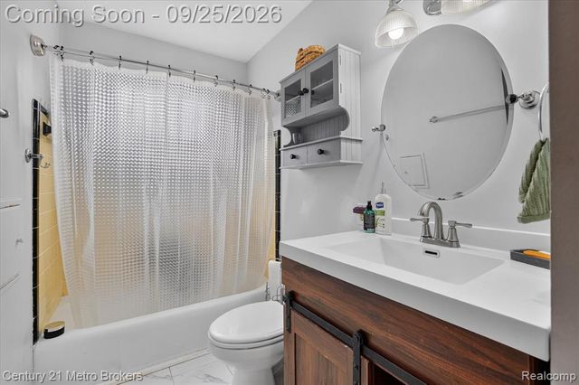 4188 Carmanwood Drive, Flint, MI 48507