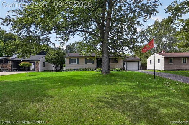 4188 Carmanwood Drive, Flint, MI 48507