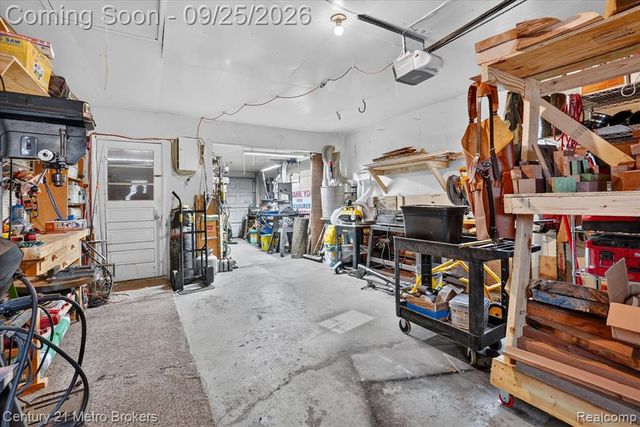 4188 Carmanwood Drive, Flint, MI 48507