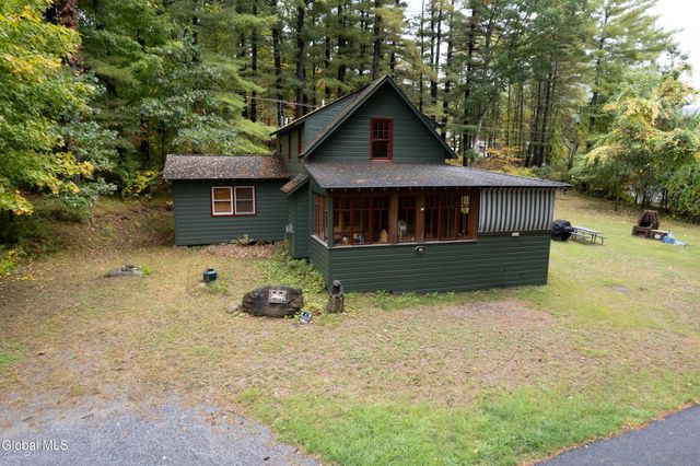 39 Cedar Lane, Lake George, NY 12845