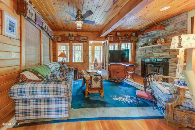 39 Cedar Lane, Lake George, NY 12845