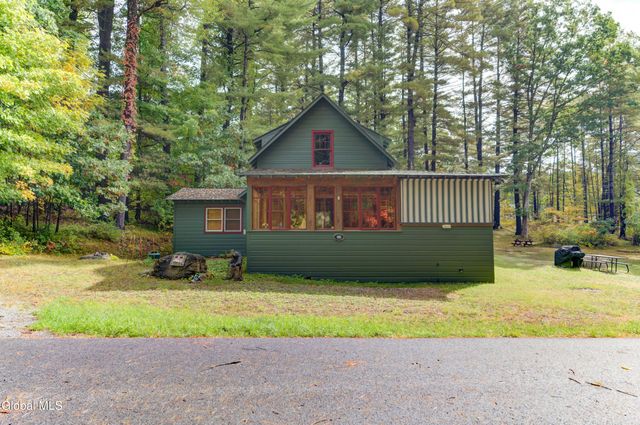 39 Cedar Lane, Lake George, NY 12845