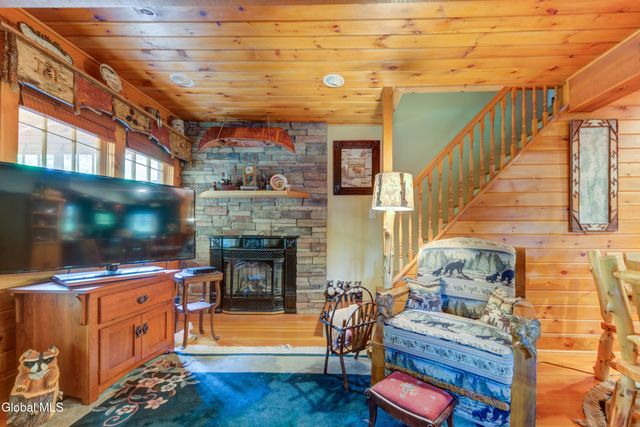 39 Cedar Lane, Lake George, NY 12845