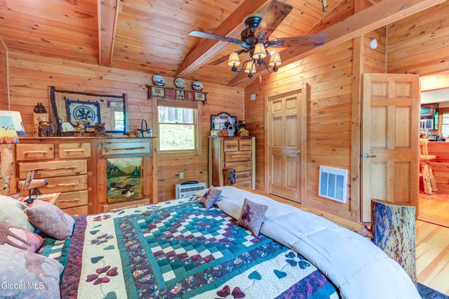 39 Cedar Lane, Lake George, NY 12845