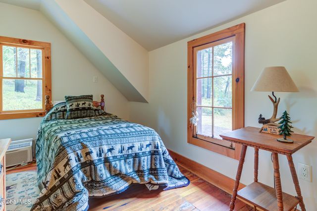 39 Cedar Lane, Lake George, NY 12845