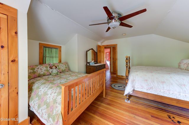 39 Cedar Lane, Lake George, NY 12845