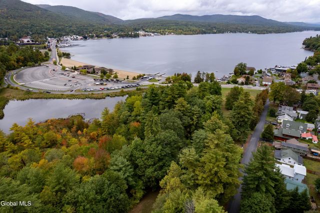 39 Cedar Lane, Lake George, NY 12845