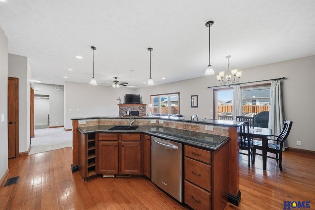 8933 S 30th Street, Lincoln, NE 68516