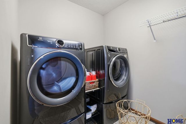 8933 S 30th Street, Lincoln, NE 68516