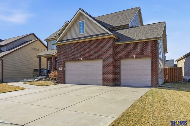 8933 S 30th Street, Lincoln, NE 68516