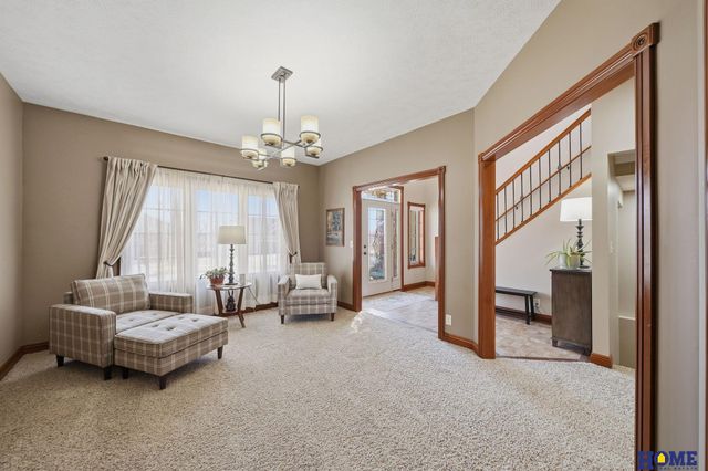 8933 S 30th Street, Lincoln, NE 68516