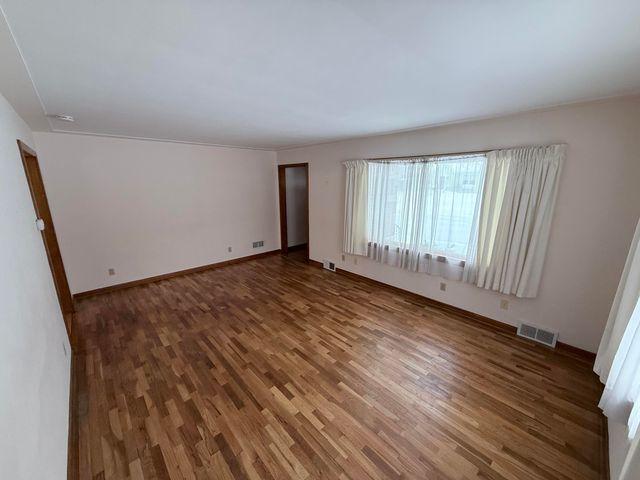 805 Slayton Avenue, Grand Haven City, MI 49417