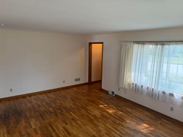 805 Slayton Avenue, Grand Haven City, MI 49417