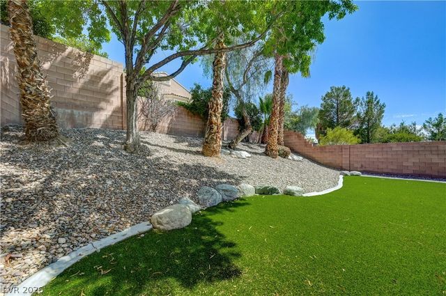11256 PLAYA CARIBE Avenue NA, Las Vegas, NV 89138