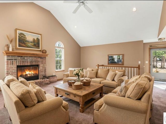 26690 Oakwood Lane, Clinton, MO 64735