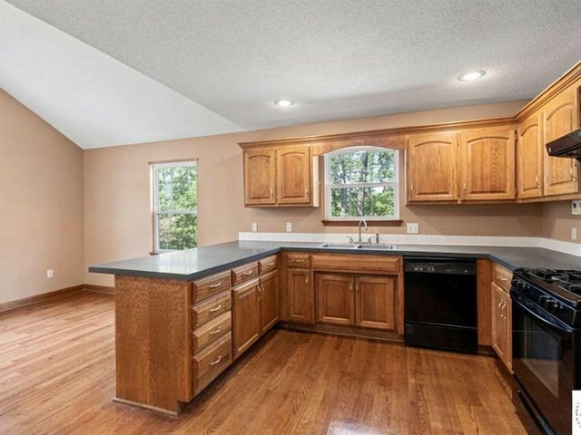 26690 Oakwood Lane, Clinton, MO 64735