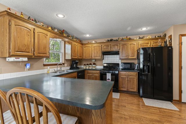 26690 Oakwood Lane, Clinton, MO 64735