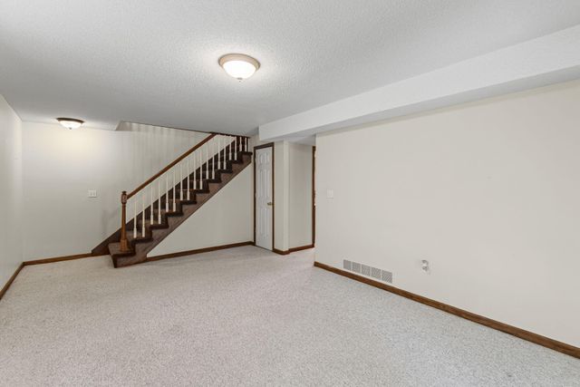 26690 Oakwood Lane, Clinton, MO 64735