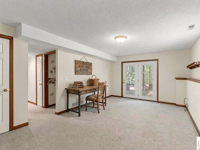 26690 Oakwood Lane, Clinton, MO 64735