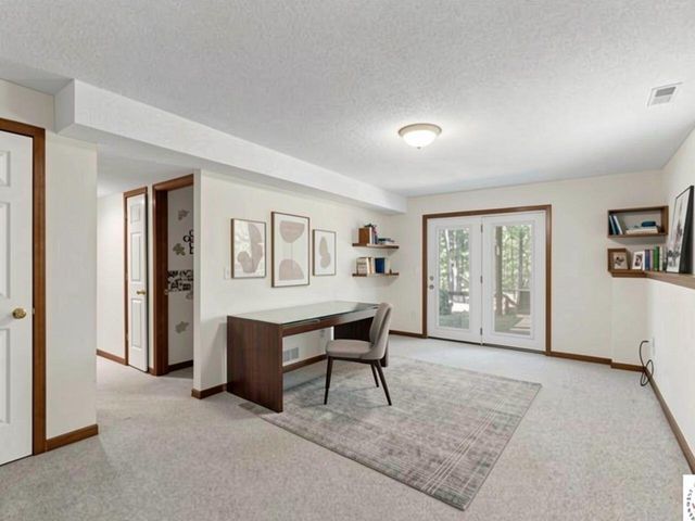 26690 Oakwood Lane, Clinton, MO 64735