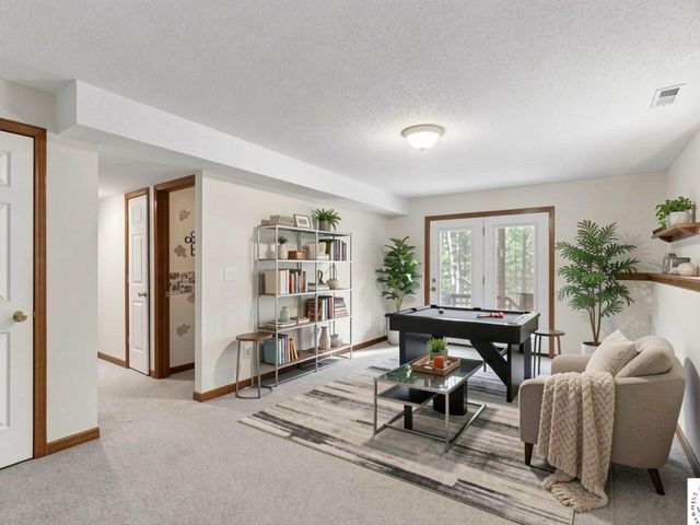 26690 Oakwood Lane, Clinton, MO 64735