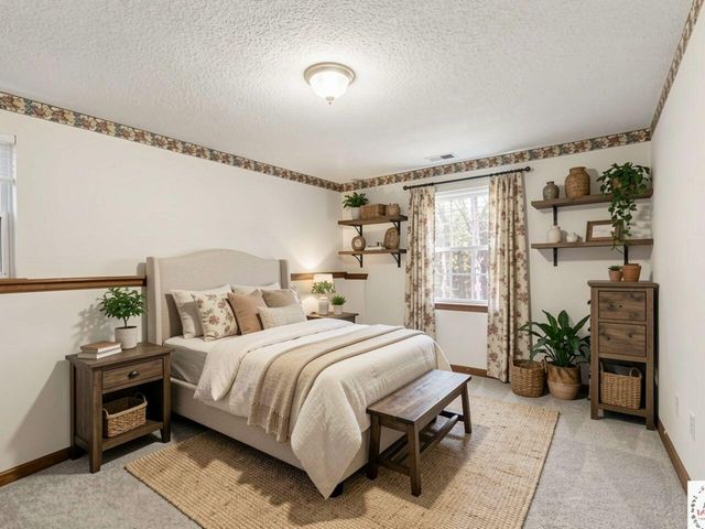 26690 Oakwood Lane, Clinton, MO 64735