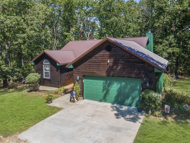 26690 Oakwood Lane, Clinton, MO 64735