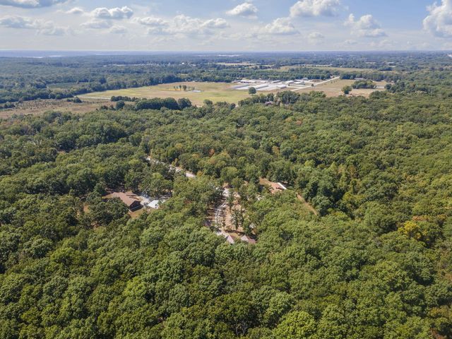 26690 Oakwood Lane, Clinton, MO 64735