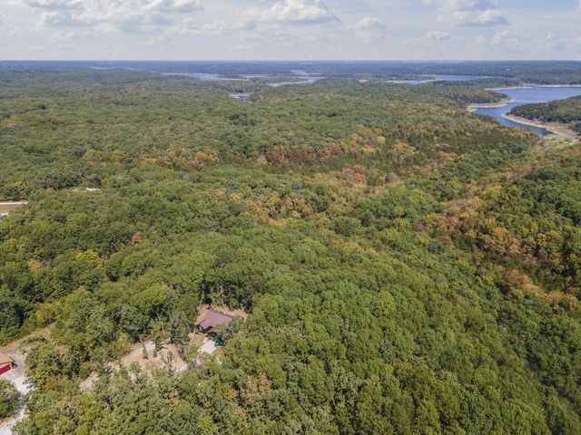 26690 Oakwood Lane, Clinton, MO 64735