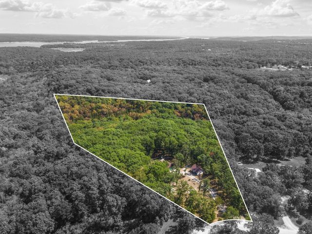 26690 Oakwood Lane, Clinton, MO 64735